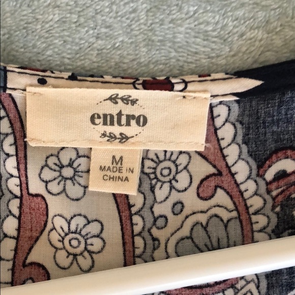 NWOT! Romper - Picture 4 of 4